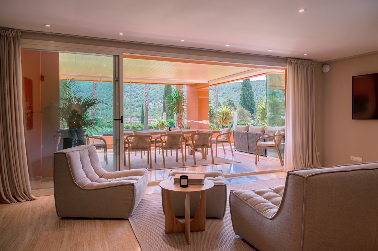Resa Estates Ibiza apartment Ibiza sale verkoop Roca llisa livingroom.JPG